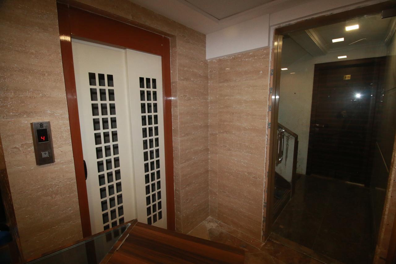 Hotel Alfa International Near Nanavati Hospital Mumbai Near Airport Mumbai Near Juhu Beach Exterior photo